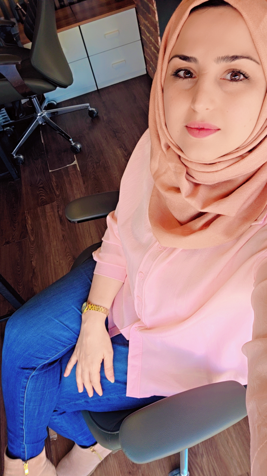 Reem K_nW7uJ